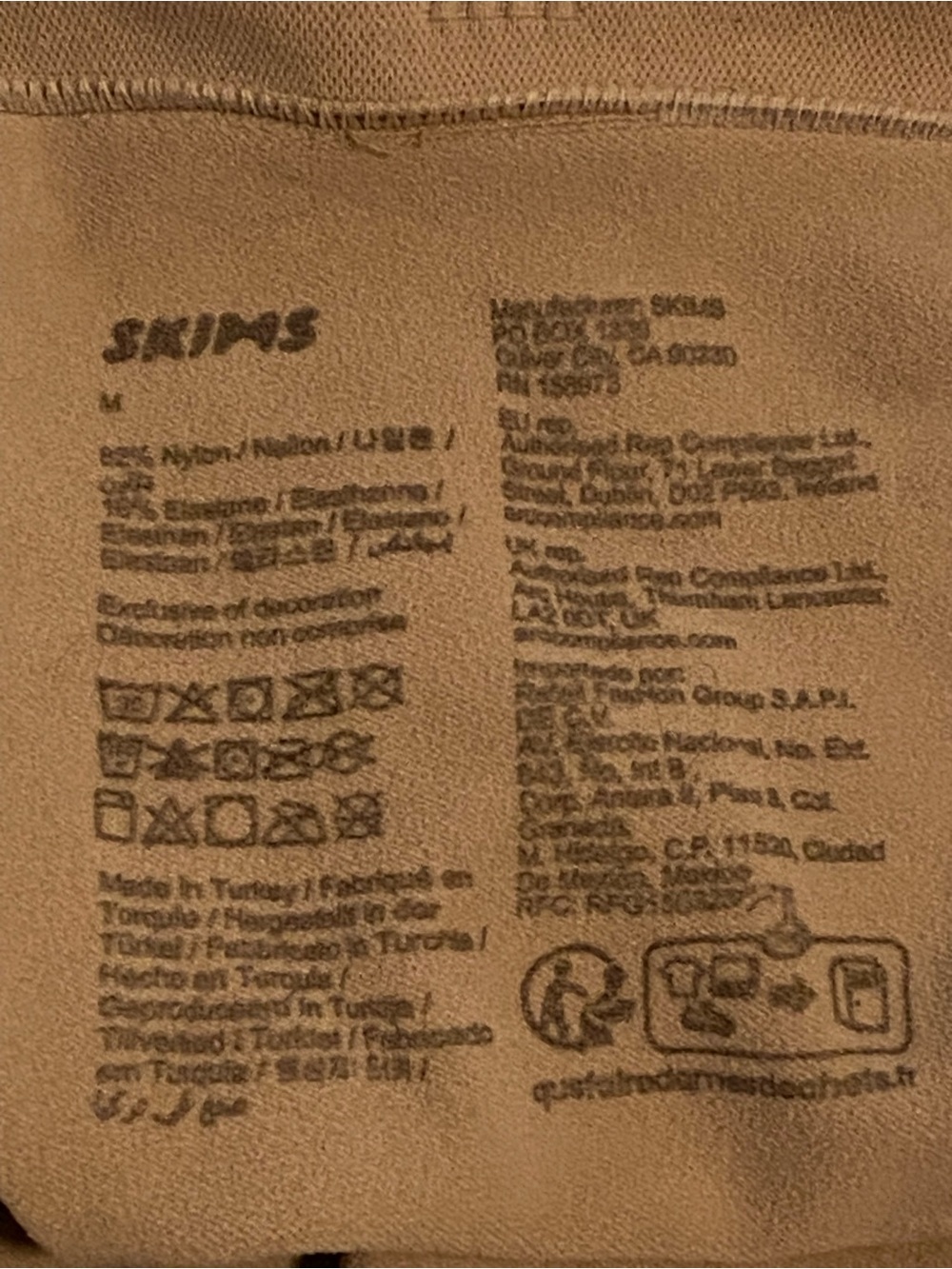 Skims - Picture 4 of 4